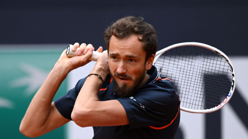 Daniil Medvedev, tête de série N.3, a confirmé jeudi son aisance nouvelle sur terre battue en se hissant dans le dernier carré du Masters 1000 de Rome.  (Photo by Justin Setterfield/Getty Images)