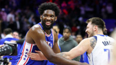 NBA: Embiid, Antetokounmpo et Doncic dans le cinq majeur de la saison