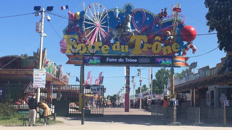 Entrée de la Foire du Trône - photo par MaintenanceBreak, CC BY-SA 4.0