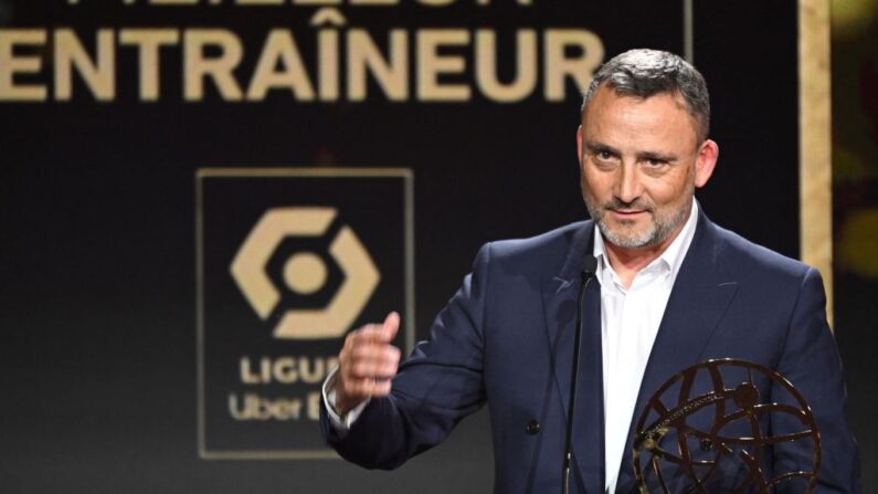 Franck Haise entraineur de Lens, en trois ans a bâti une équipe en progrès constants jusqu'à la deuxième place de L1, derrière l'intouchable PSG, avec pourtant le 10e budget du pays. (Photo by BERTRAND GUAY/AFP via Getty Images)