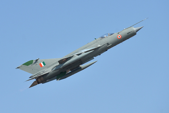 Un avion MIG-21 de l'armée de l'air indienne. (Photo by MANJUNATH KIRAN/AFP via Getty Images)