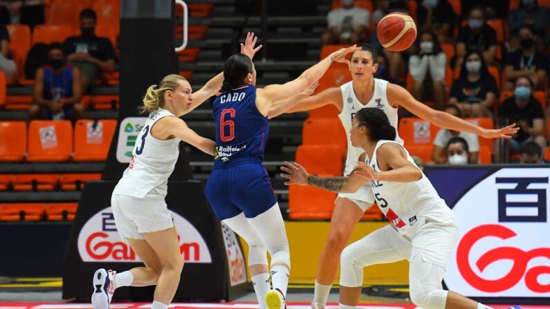 Les deux stars de l'équipe de France féminine ne peuvent pas participer à l'ensemble de la préparation, condition fixée par la Fédération française pour disputer l'Euro. (Photo JOSE JORDAN/AFP via Getty Images)