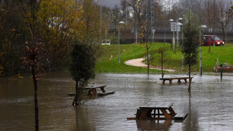 Ces fortes pluies sont trop tardives selon les spécialistes pour résoudre le grave déficit hydrologique dont souffre l'Espagne. (Photo ANDER GILLENEA/AFP via Getty Images)