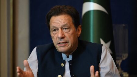 Pakistan: l’ex-Premier ministre Imran Khan doit à nouveau comparaître lundi au tribunal