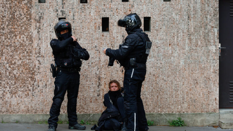 281 personnes ont été placées en garde à vue dans le cadre la manifestation du 1er mai. (Photo d'illustration,  Ameer Alhalbi/Getty Images)