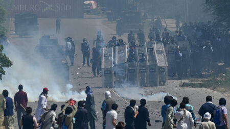 Pakistan: fort dispositif de sécurité face aux manifestants soutenant l’ex-Premier ministre Khan