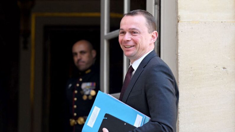 La réforme du RSA qui a commencé à être expérimentée dans 18 départements fait partie du projet de loi France Travail, qui sera présenté en juin en Conseil des ministres et réorganise le service public de l'emploi. (Photo EMMANUEL DUNAND/AFP via Getty Images)