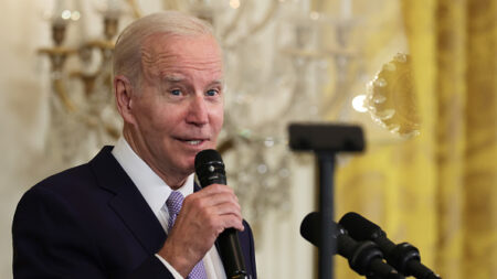 Soudan: Joe Biden dit que le conflit «doit cesser», menace de prendre des sanctions