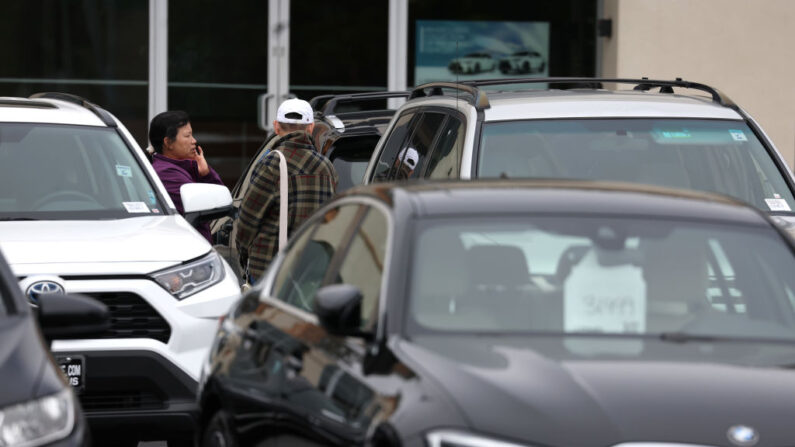 Un peu plus de 803.000 nouveaux véhicules particuliers ont été mis sur les routes des pays de l'Union européenne le mois dernier. (Photo d'illustration, Justin Sullivan/Getty Images)