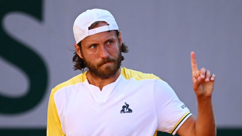 Lucas Pouille, a effectué un parcours inespéré à Roland-Garros, depuis les qualifications jusqu'au deuxième tour. (Photo by Clive Mason/Getty Images)