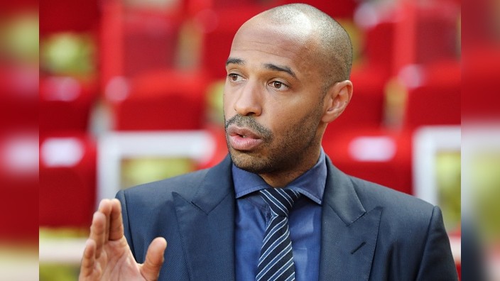 Ancien footballeur français et désormais entraîneur Thierry Henry (Photo par VALERY HACHE/AFP via Getty Images)