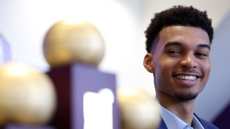 Le prodige français du basket Victor Wembanyama a raflé tous les trophées individuels du championnat de France mis en jeu cette saison. (Photo by FRANCK FIFE/AFP via Getty Images)