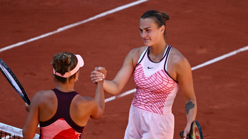 Dans le tableau féminin, Aryna Sabalenka (2e mondiale) a écarté la Russe Kamilla Rakhimova. (Photo by Clive Mason/Getty Images)