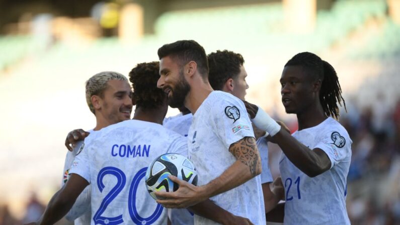 "Les 23 joueurs sont disponibles. J'ai en tête l'équipe que j'aimerais faire débuter." (Photo by FRANCK FIFE/AFP via Getty Images)