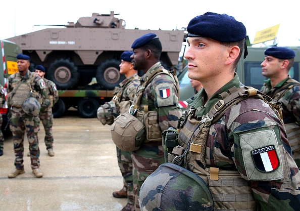 Les nouveaux défis de la loi de programmation visent à faire face à des ennemis d’une puissance symétrique. Les nouvelles technologies occupent notamment une place importante dans l’appréhension de ces conflits futurs. (FRANÇOIS NASCIMBENI/AFP via Getty Images)