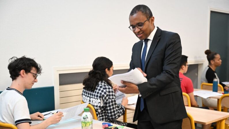 Épreuve de philosophie du baccalauréat, à l'Académie de Paris dont les copies ont été distribuées par le ministre français de l'Éducation nationale et de la Jeunesse, Pap Ndiaye le 14 juin 2023 à Paris. (Photo by BERTRAND GUAY/POOL/AFP via Getty Images)