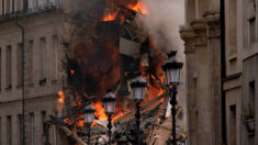 Important incendie en plein Paris, un immeuble en partie effondré