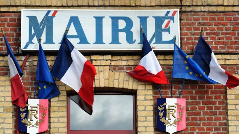 Sur les quelque 23.000 postes de secrétaire, 2000 sont à pourvoir et un tiers d'entre eux devrait partir à la retraite dans les huit prochaines années. (Photo PHILIPPE HUGUEN/AFP via Getty Images)