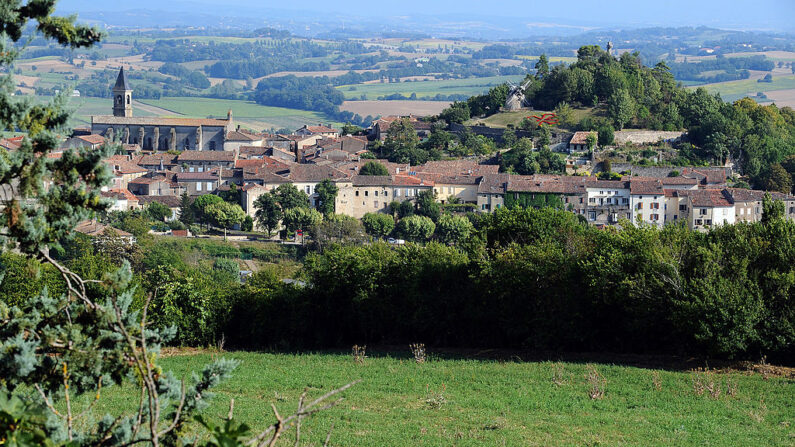 Le gouvernement lance une stratégie en quatre axes pour répondre aux enjeux spécifiques du monde rural. (Photo REMY GABALDA/AFP via Getty Images)