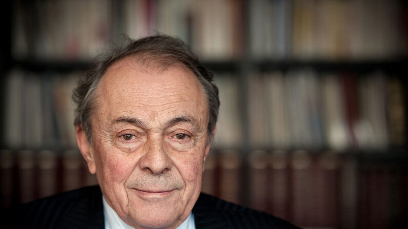 L'ancien Premier ministre socialiste français Michel Rocard le 7 janvier 2010 à Paris. (Photo MARTIN BUREAU/AFP via Getty Images)