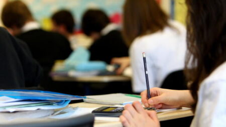 À 20 ans, le créateur d’un réseau social scolaire lève 1,5 million d’euros auprès de grands patrons