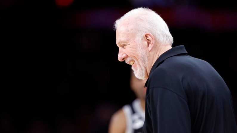 Gregg Popovich, le futur entraineur de Victor s'est dit "très excité" à l'idée d'entraîner le prodige français du basket, choisi en première position de la draft NBA, jeudi soir.  (Photo by Chris Coduto/Getty Images)