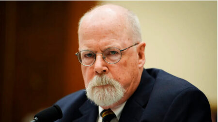 Les règles devraient être modifiées pour que des têtes tombent au FBI, selon John Durham