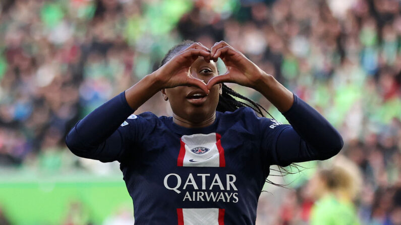 La meilleure buteuse du Paris SG Kadidiatou Diani, en fin de contrat cette saison est "prête à quitter le navire" si elle n'obtient pas de "garanties" de son club. (Photo by Maja Hitij/Getty Images)