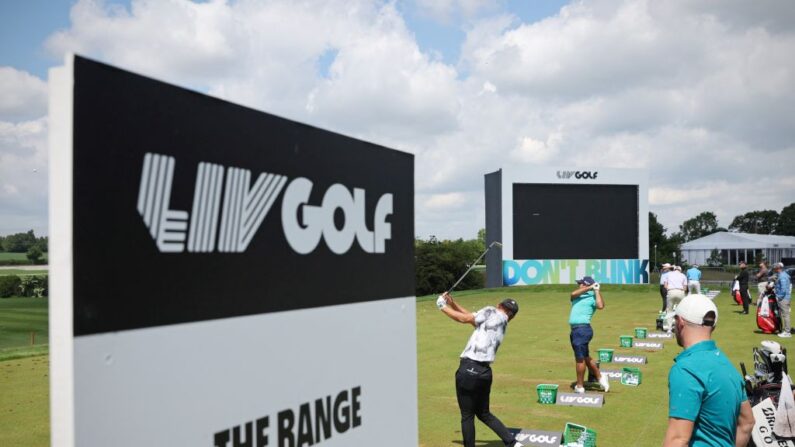 Les circuits nord-américain PGA et européen DP World Tour vont fusionner avec le LIV. (Photo by ADRIAN DENNIS/AFP via Getty Images)