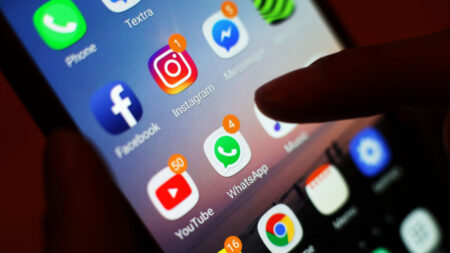 L’Australie compte interdire les réseaux sociaux au moins de 16 ans