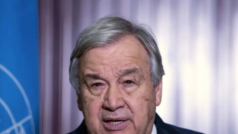 António Guterres, secrétaire général de l'ONU, s'adresse aux médias après une réunion à Bujumbura, au Burundi, le 5 mai 2023. (TCHANDROU NITANGA/AFP via Getty Images)
