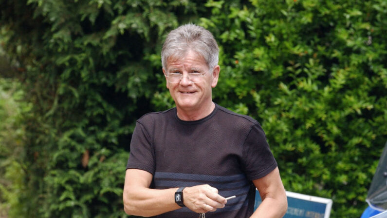 Robert Budzynski arrive au centre d'entraînement de La Jonelière à Nantes, siège du Football Club de Nantes Atlantique, le 28 Juin 2005. (Photo FRANK PERRY/AFP via Getty Images)