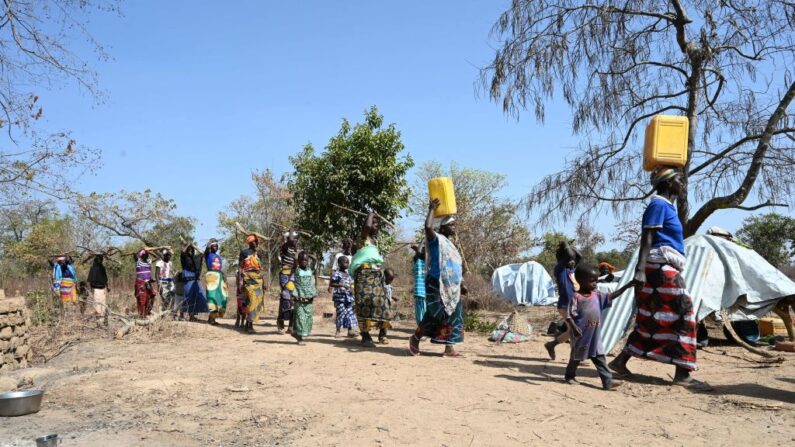 Des milliers de personnes fuient les attaques djihadistes au Burkina Faso pour se réfugier en Côte d'Ivoire. (Photo SIA KAMBOU/AFP via Getty Images)