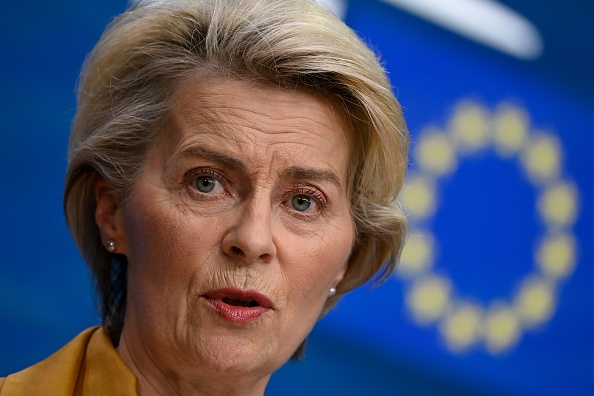 Cet accord « avec des engagements sociaux et climatiques sans précédent, favorise une croissance juste et verte tout en renforçant la sécurité économique de l'Europe », a estimé Ursula von der Leyen. (Photo JOHN THYS/AFP via Getty Images)