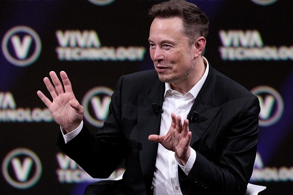 Le PDG de SpaceX, Twitter et du constructeur de voitures électriques Tesla, Elon Musk, s'exprime lors d'un événement au salon Vivatech des startups technologiques et de l'innovation au parc des expositions de la Porte de Versailles à Paris, le 16 juin 2023.  Photo : JOEL SAGET/AFP via Getty Images)