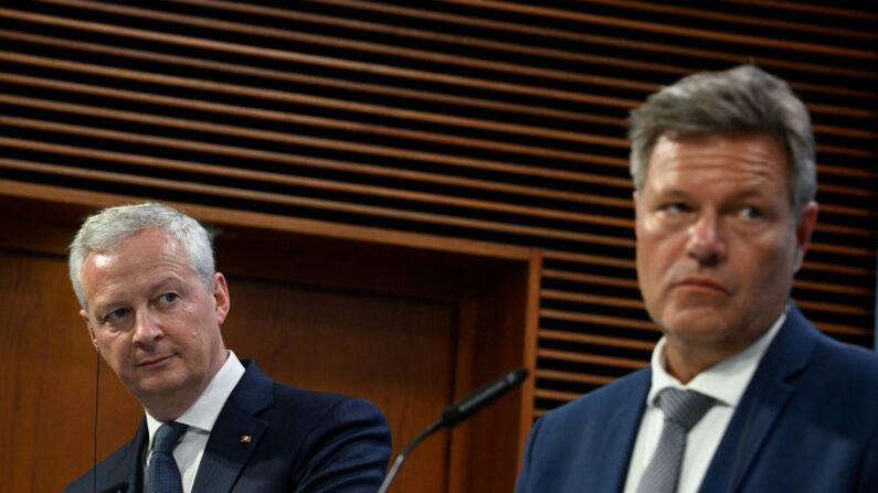 Le ministre français de l'Économie et des Finances Bruno Le Maire et le ministre allemand de l'Économie et de la Protection du climat Robert Habeck lors d'une conférence de presse conjointe avec leurs homologues italiens au ministère allemand des Finances à Berlin le 26 juin 2023. (photo : TOBIAS SCHWARZ/AFP via Getty Images)