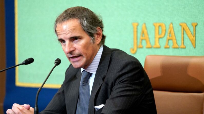 Le directeur général de l'Agence internationale de l'énergie atomique (AIEA) Rafael Grossi s'exprime au Japan National Press le 7 juillet 2023. (Photo KAZUHIRO NOGI/AFP via Getty Images)