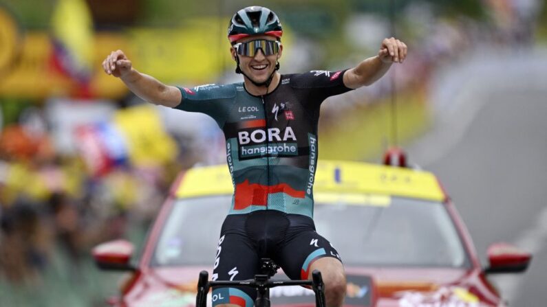 Jai Hindley a remporté en solitaire la cinquième étape du Tour de France mercredi à Laruns et s'est emparé de la tête du classement général. (Photo by DIRK WAEM/BELGA MAG/AFP via Getty Images)