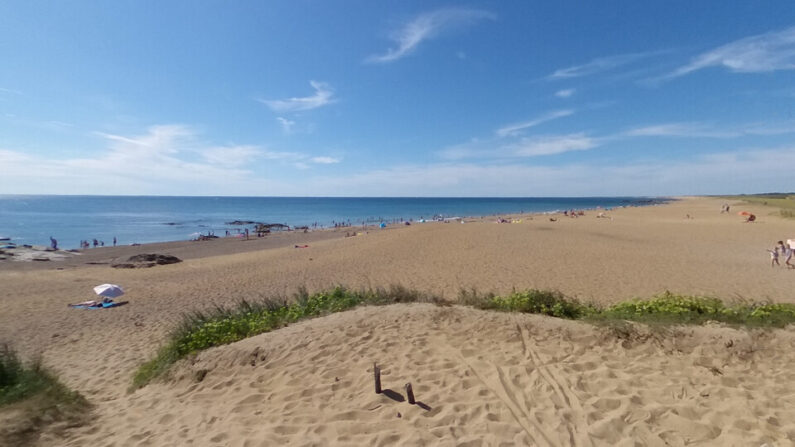 Plage des Sables-d'Olonne - Google maps