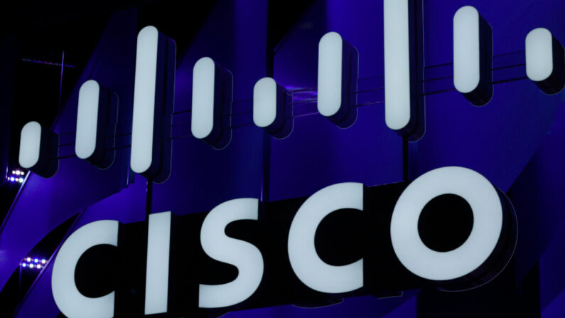 
Le logo de Cisco au Congrès mondial de la téléphonie mobile (MWC) à Barcelone le 26 février 2018. (Pau Barrena/AFP via Getty Images)