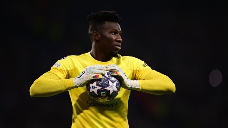 Le gardien de but camerounais de l'Inter Milan Andre Onana, 27 ans, s'est engagé avec Manchester United pour cinq saisons. (Photo by MARCO BERTORELLO/AFP via Getty Images)