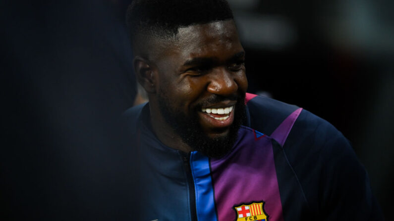 Le défenseur Samuel Umtiti et le FC Barcelone se sont mis d'accord pour résilier le contrat de trois ans qui les liait encore jusqu'à la fin de la saison 2025-2026. (Photo by David Ramos/Getty Images)