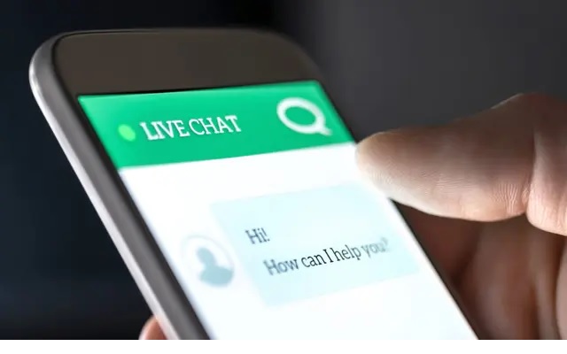 Les chatbots sont le plus souvent utilisés pour le service client de bas niveau et l'automatisation des tâches de vente, mais des chercheurs ont essayé de les rendre plus performants dans des tâches plus sophistiquées telles que la thérapie. (Tero Vesalainen/Shutterstock)