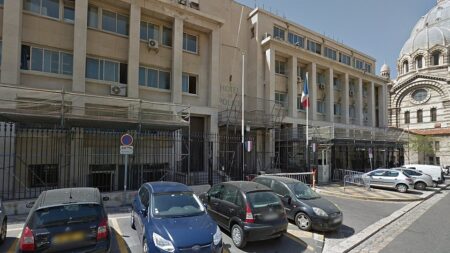 Marseille: un policier agressé par un homme armé d’un couteau et d’un pavé