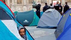 Évacuation à Paris du campement de migrants devant l’Hôtel de ville évacué, 226 personnes ont été prises en charge