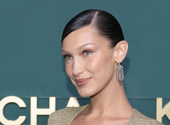 Bella Hadid : « Je vais bien et (...) vous ne devez pas vous inquiéter ». (Photo Dimitrios Kambouris/Getty Images)