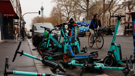 Paris: trois blessés après l’explosion d’une batterie de trottinette dans une discothèque