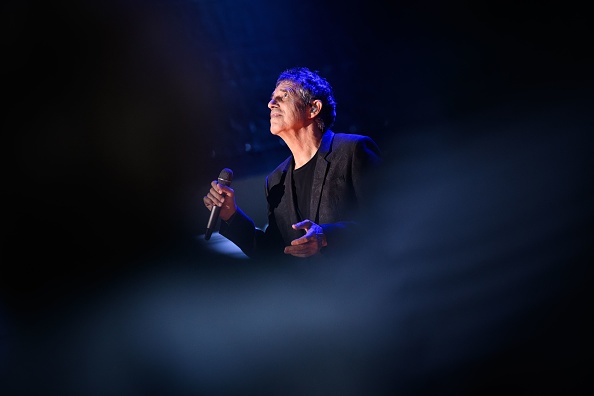 Le chanteur Julien Clerc se produit à La Baule, le 17 août 2023, lors du festival de musique Dryadestivales. (Photo: LOIC VENANCE/AFP via Getty Images)