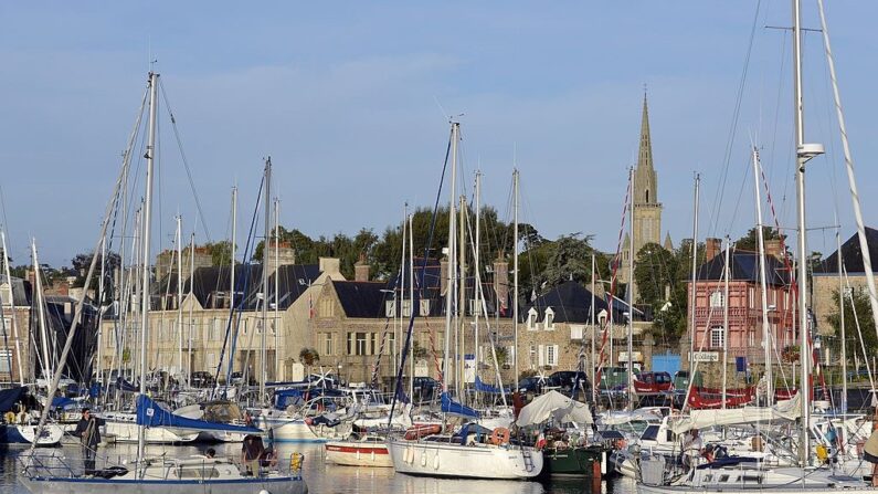 Vue du Port de Paimpol, le 9 août 2014, en Côte d'Armor. (Crédit photo AFP PHOTO / MIGUEL MEDINA)