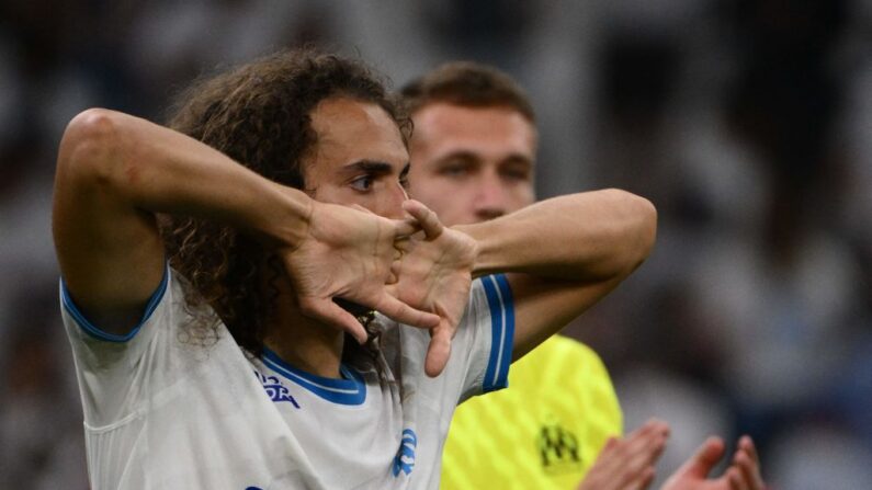 Le milieu de terrain français de Marseille #06 Matteo Guendouzi, à la fin du match retour du troisième tour de qualification de l'UEFA Champions League entre l'Olympique de Marseille (OM) et le Panathinaikos, le 15 août 2023. (Photo : CHRISTOPHE SIMON/AFP via Getty Images)